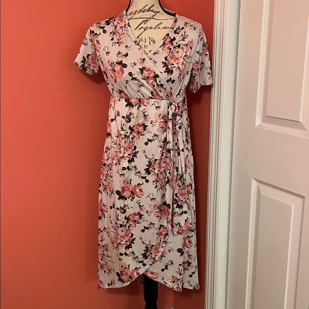 DUETIME Maternity Pink Floral Wrap Dress with Short Sleeves